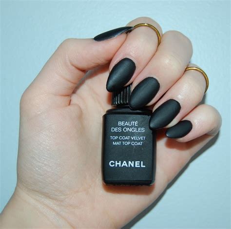 chanel velvet nagellak|vogue Chanel nail polish.